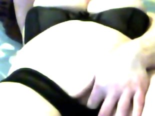 Hot milf webcam pleasing herself